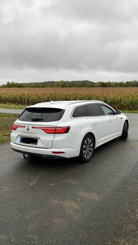 Gebraucht Renault Talisman GrandTour Business 160 PS (117 kW) 2022 Weiß Kombi