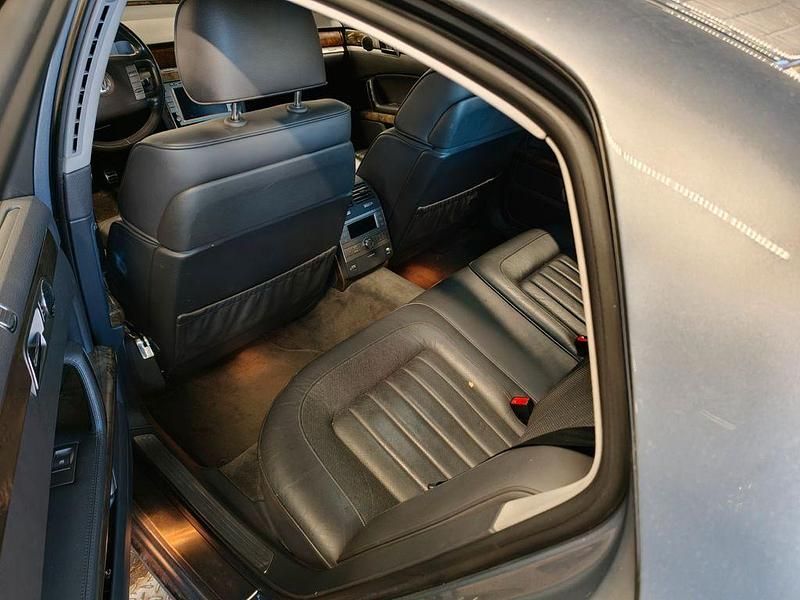 Gebraucht VW Phaeton 239 PS (175 kW) 2009 Grau Limousine