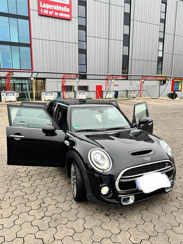 Schwarz Gebraucht 2019 Mini Cooper S Kleinwagen | 22.000 € (Etwas zu teuer) - Bild 1/4