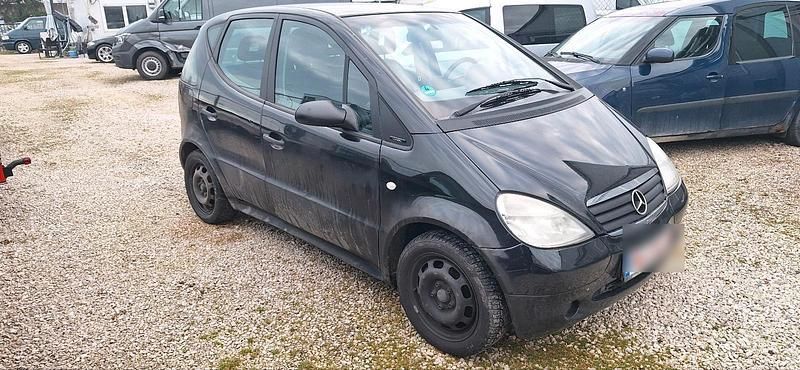 Schwarz Gebraucht 2001 Mercedes A140 Limousine | 490 € - Bild 1/4
