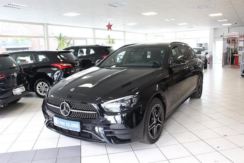 Schwarz metallic Gebraucht 2021 Mercedes E300 AMG line | 35.100 € (Guter Preis) - Bild 1/4