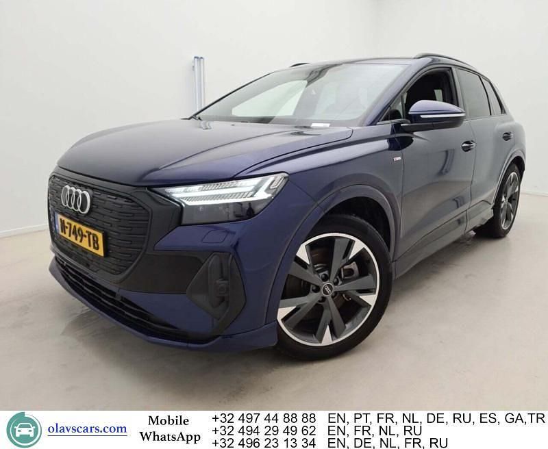 Blau Gebraucht 2021 Audi Q4 e-tron S-Line SUV | 22.930 € (Guter Preis) - Bild 1/4