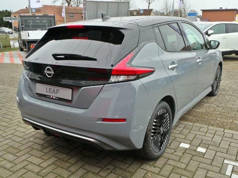 Gebraucht Nissan Leaf 360º 110 kW (150 PS) 2023 Ceramic grey p/black m (metallic) Kleinwagen