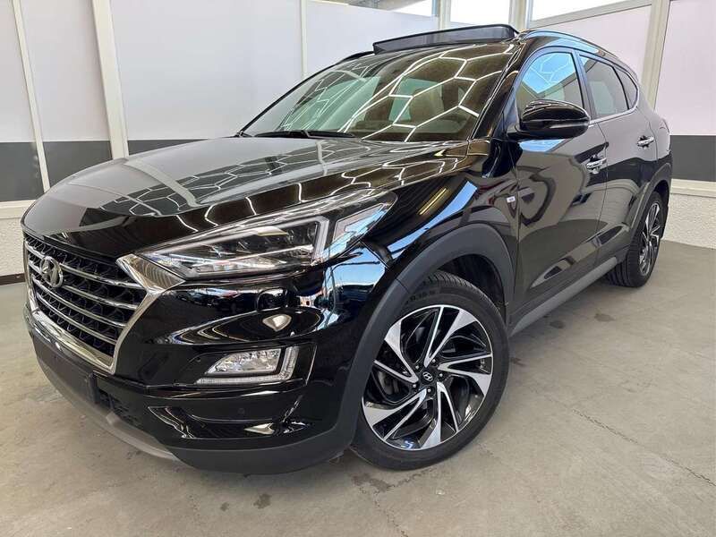 Phantom black pae Gebraucht 2020 Hyundai Tucson SUV | 24.990 € (Superpreis) - Bild 1/4