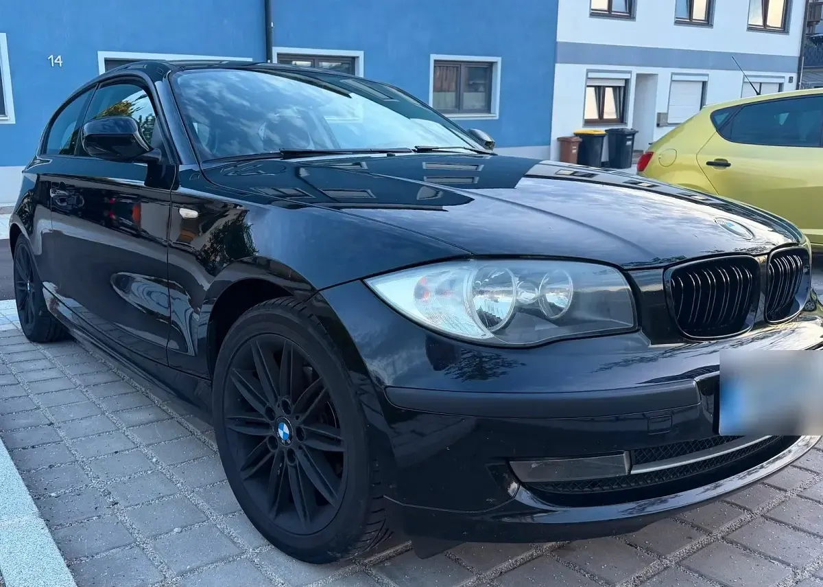 Gebraucht BMW 116 Sport Line 122 PS (89 kW) 2010 Schwarz Kleinwagen