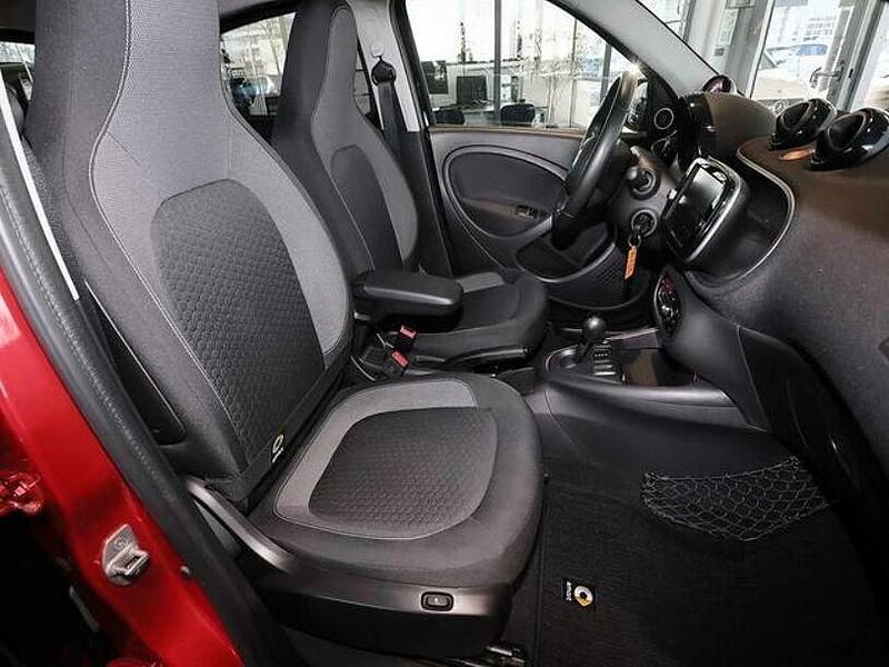 Gebraucht Smart ForFour Electric Drive Passion 60 kW (82 PS) 2020 Karosserie in black Limousine