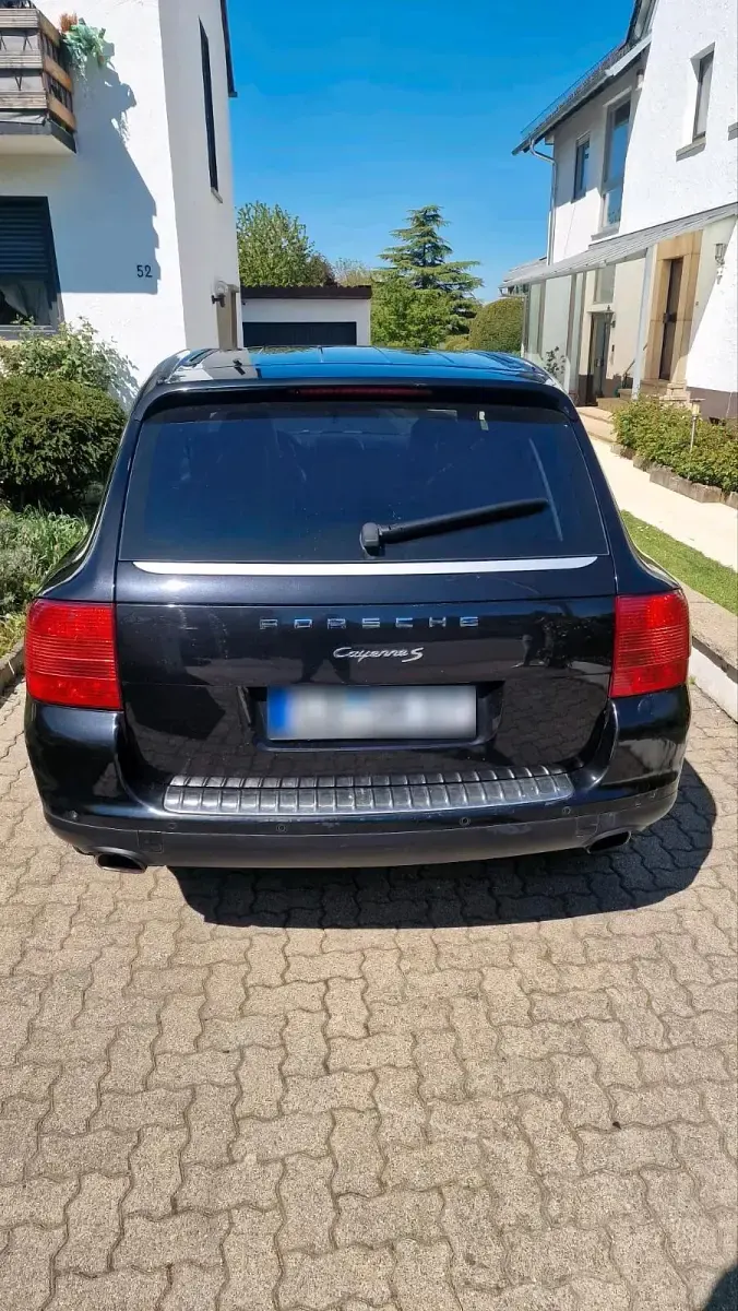 Second-hand Porsche Cayenne 250 CP (183 kW) 2005 Argintiu SUV