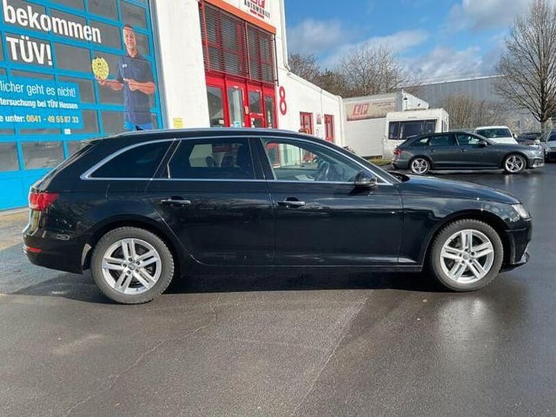 Gebraucht Audi A4 Ambiente 150 PS (110 kW) 2018 Schwarz Kombi