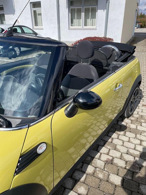 Gebraucht Mini Cooper Cabriolet 120 PS (88 kW) 2009 Gelb Cabrio