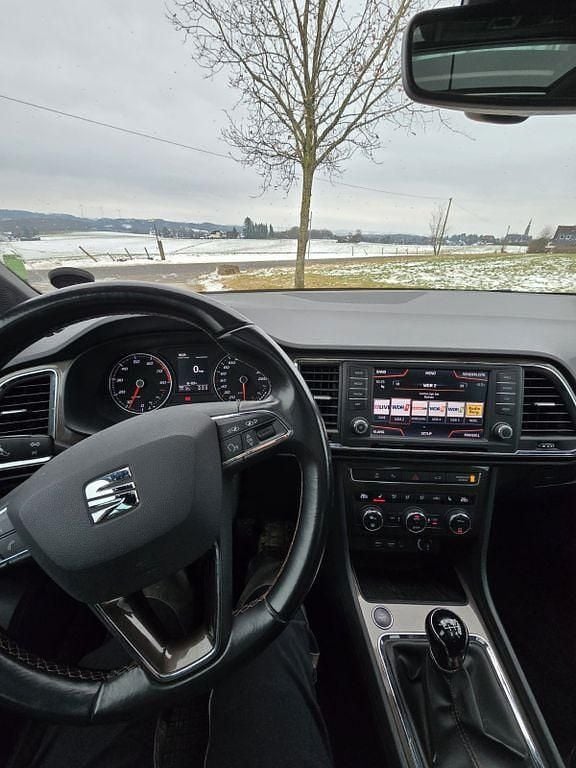 Gebraucht Seat Ateca XCELLENCE 150 PS (110 kW) 2017 Orange SUV