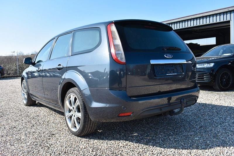 Gebraucht Ford Focus Titanium 145 PS (106 kW) 2008 Grau Limousine