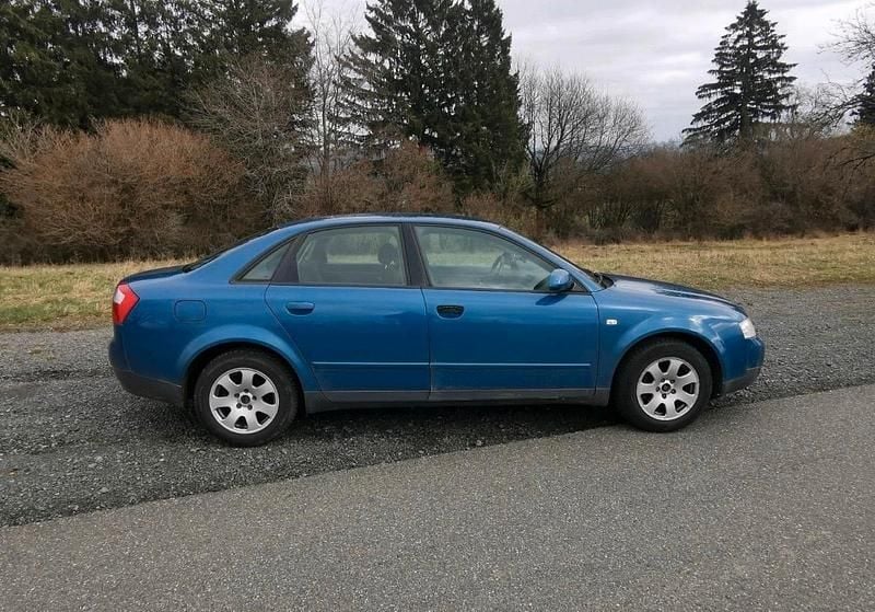 Gebraucht Audi A4 130 PS (95 kW) 2002 Blau Limousine