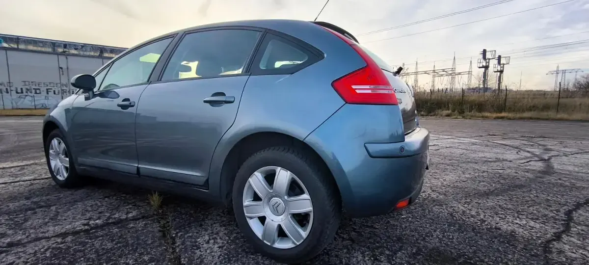 Used Citroën C4 Comfort 110 HP (80 kW) 2005 Grey Sedan