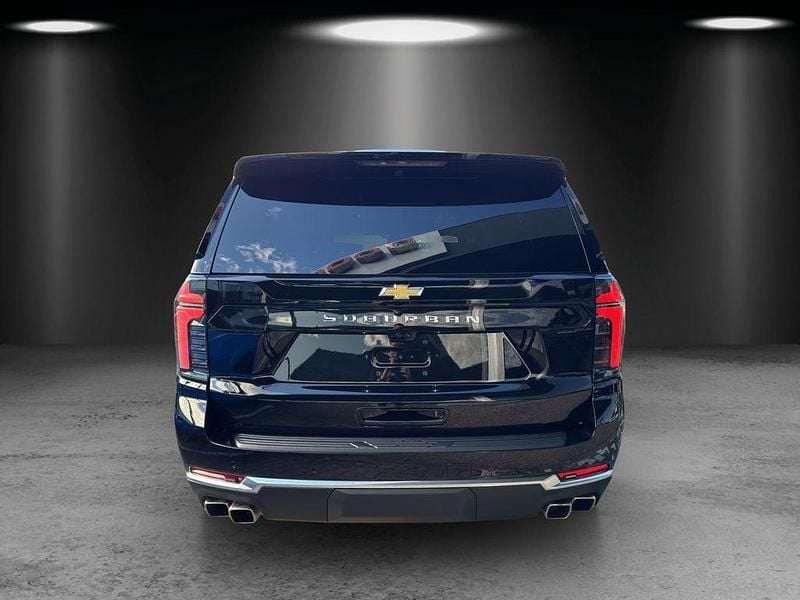 Neu Chevrolet Suburban 426 PS (313 kW) 2025 Schwarz SUV