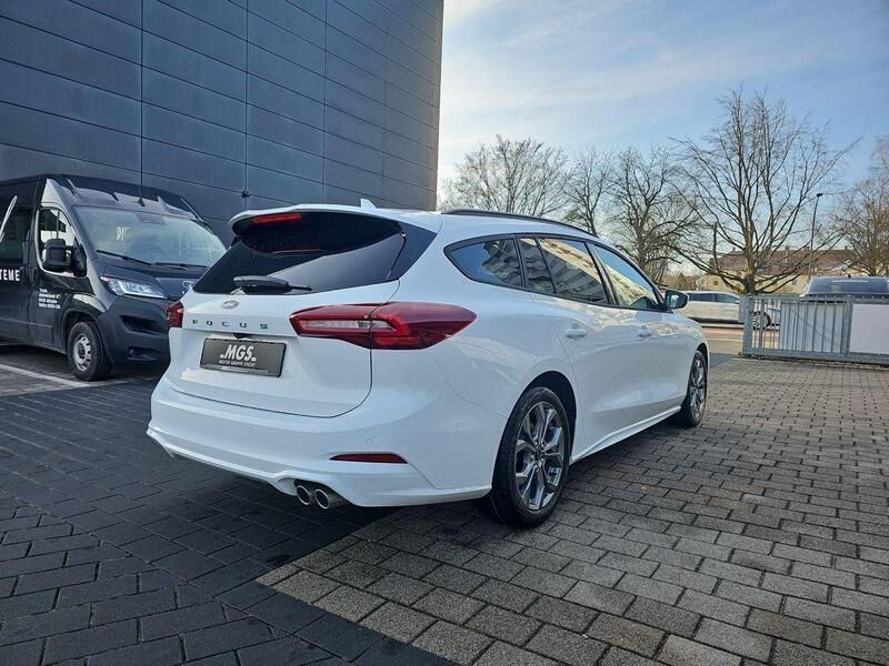 Gebraucht Ford Focus ST-Line 125 PS (91 kW) 2022 Weiß Kombi