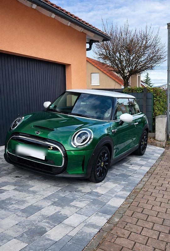 Gebraucht Mini Cooper SE 135 kW (184 PS) 2022 Grün Kleinwagen