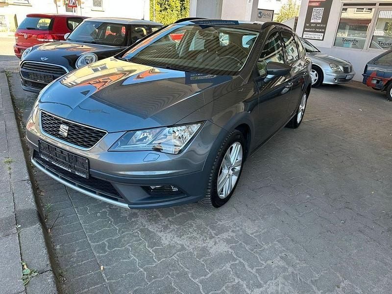 Grau Gebraucht 2015 Seat Leon X-Perience 4Drive Kombi | 10.990 € (Superpreis) - Bild 1/4
