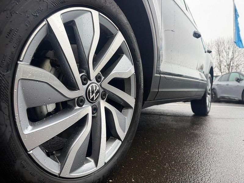Neu VW T-Roc Goal 150 PS (110 kW) 2025 Grau SUV