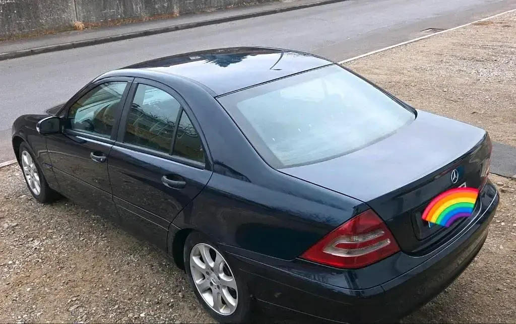 Gebraucht Mercedes C220 147 PS (108 kW) 2001 Blau Limousine
