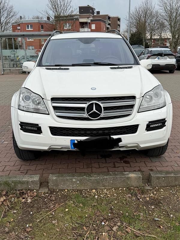 Weiß Gebraucht 2007 Mercedes GL320 SUV | 10.000 € (Fairer Preis) - Bild 1/4