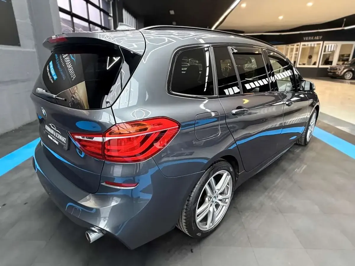 Używany BMW 220 Performance 190 KM (139 kW) 2017 Szary Kombi
