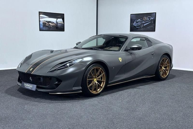 Grau Gebraucht 2023 Ferrari 812 Cabrio | 497.900 € (Teuer) - Bild 1/4