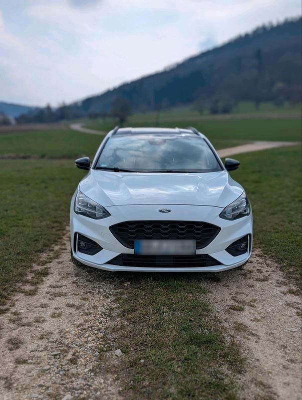 Gebraucht Ford Focus ST-Line 150 PS (110 kW) 2018 Weiß Limousine