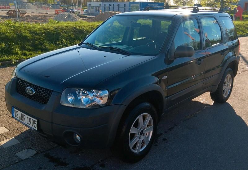 Second-hand Ford Maverick 150 CP (110 kW) 2005 Negru SUV