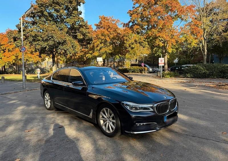 Gebraucht BMW 730 265 PS (194 kW) 2016 Schwarz Limousine