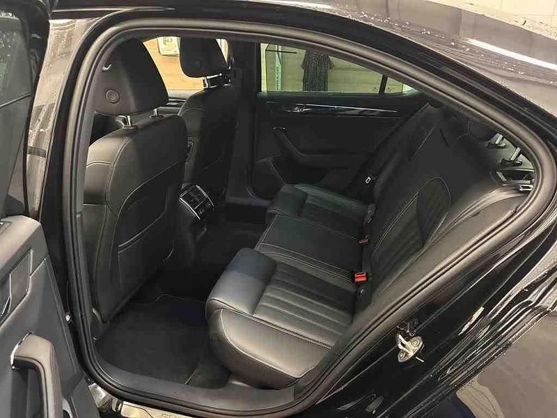 Gebraucht Skoda Superb LAURIN & KLEMENT 218 PS (160 kW) 2023 Schwarz Limousine