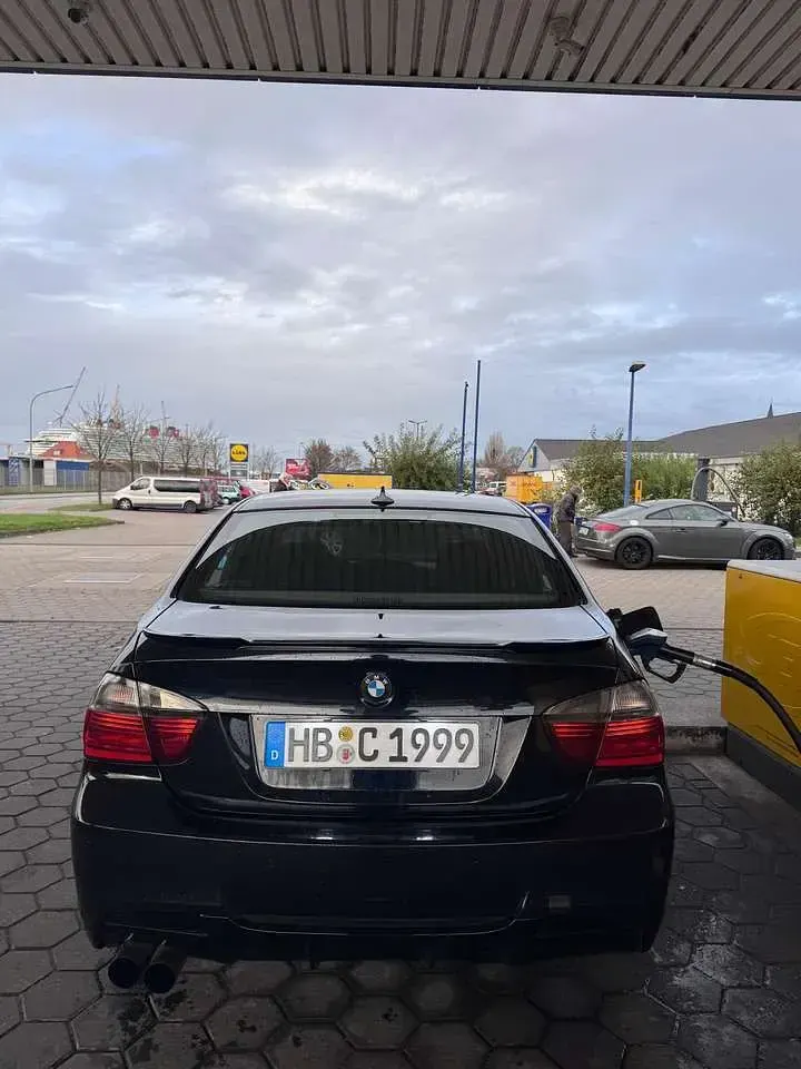 Gebraucht BMW 320 173 PS (127 kW) 2006 Limousine