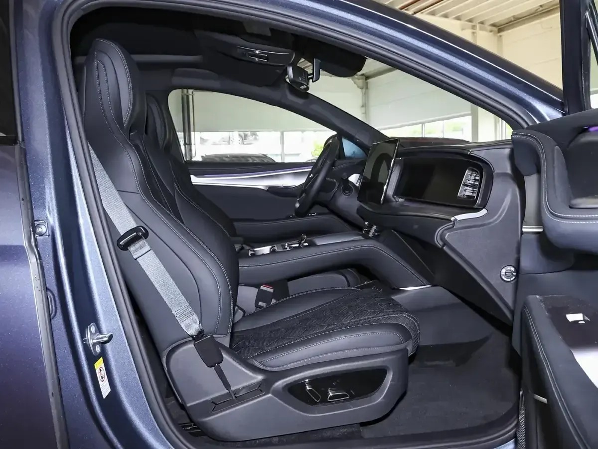 Gebraucht BYD Sealion 7 Comfort 230 kW (313 PS) 2026 Atlantis grey SUV