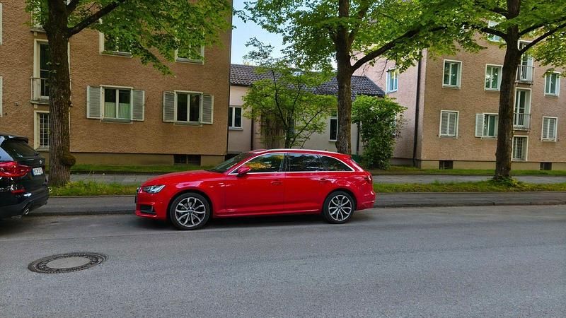 Rot Gebraucht 2018 Audi A4 Ambiente Kombi | 17.290 € (Fairer Preis) - Bild 1/4