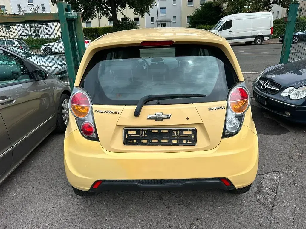 Gebraucht Chevrolet Spark LT 68 PS (50 kW) 2014 Gelb Kleinwagen