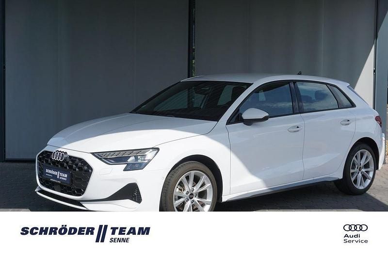 Arkonaweiß Gebraucht 2024 Audi A3 Sportback Advanced Limousine | 29.890 € (Superpreis) - Bild 1/4