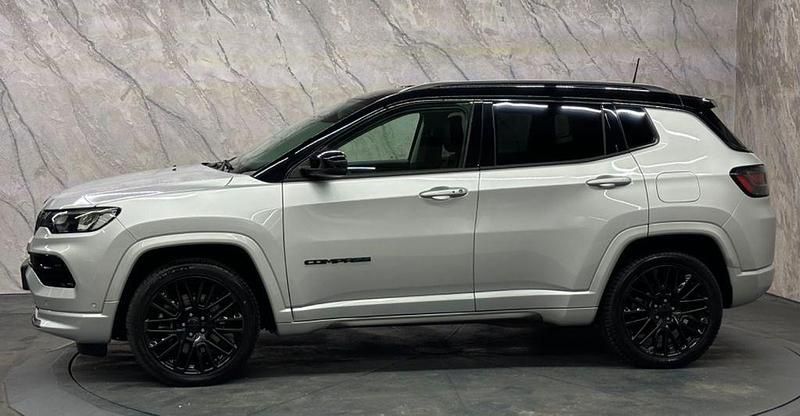 Gebraucht Jeep Compass 179 PS (131 kW) 2022 Grau SUV