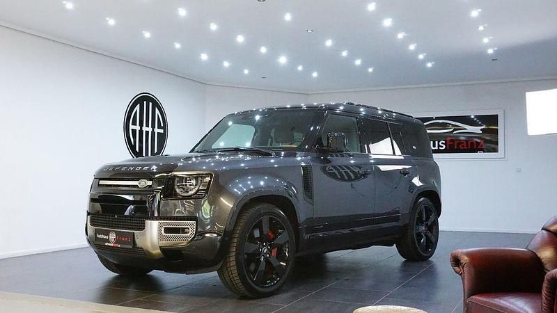 Grau Gebraucht 2021 Land Rover Defender SUV | 72.997 € (Etwas zu teuer) - Bild 1/4