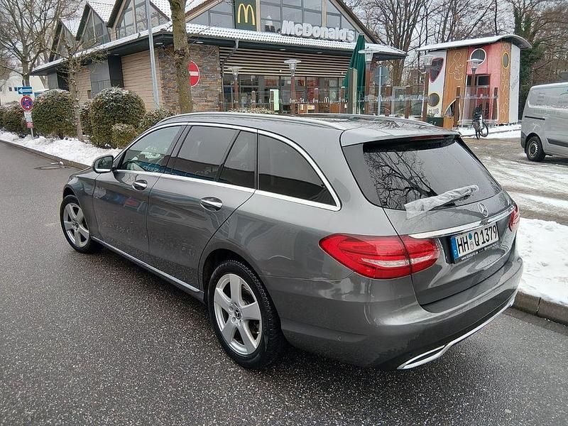 Gebraucht Mercedes C250 204 PS (150 kW) 2016 Grau Limousine