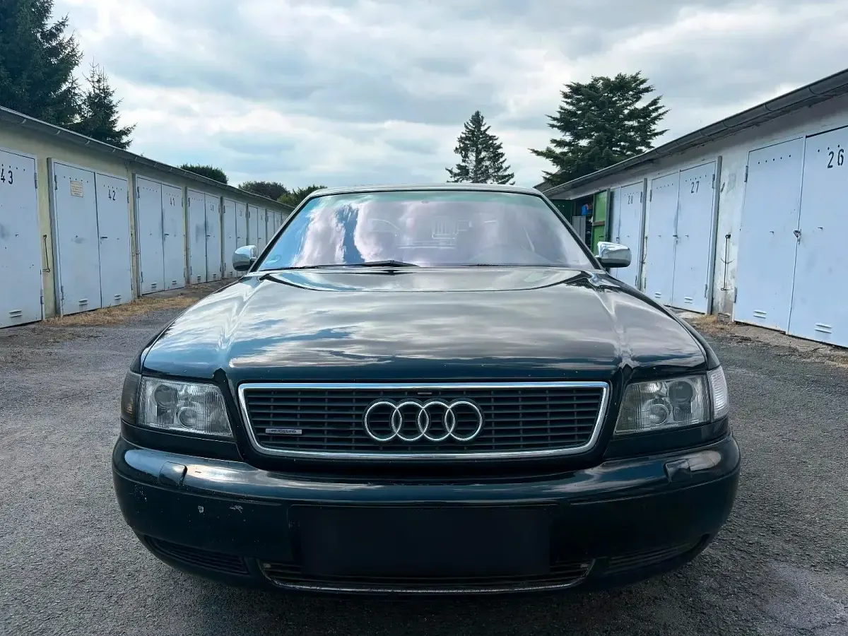 Gebraucht Audi A8 194 PS (142 kW) 1997 Schwarz Limousine