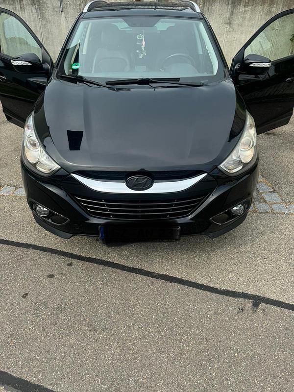 Gebraucht Hyundai ix35 136 PS (100 kW) 2012 Schwarz SUV