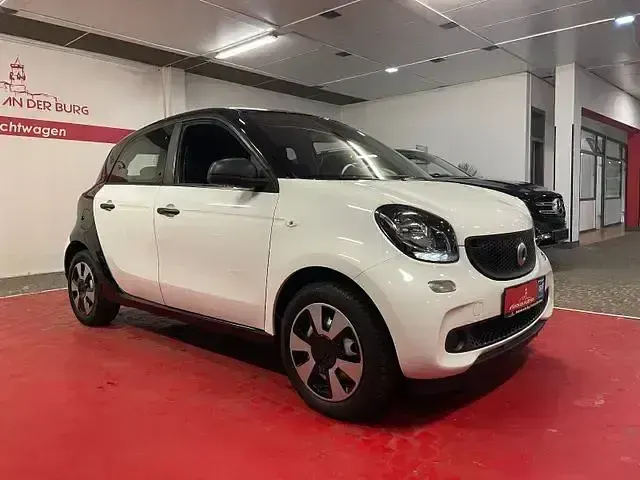 Usata Smart ForFour 71 CV (52 kW) 2019 Bianco Utilitaria