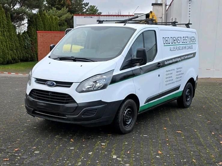 Weiß Gebraucht 2017 Ford Transit Custom Van / Kleinbus | 6.290 € (Superpreis) - Bild 1/4