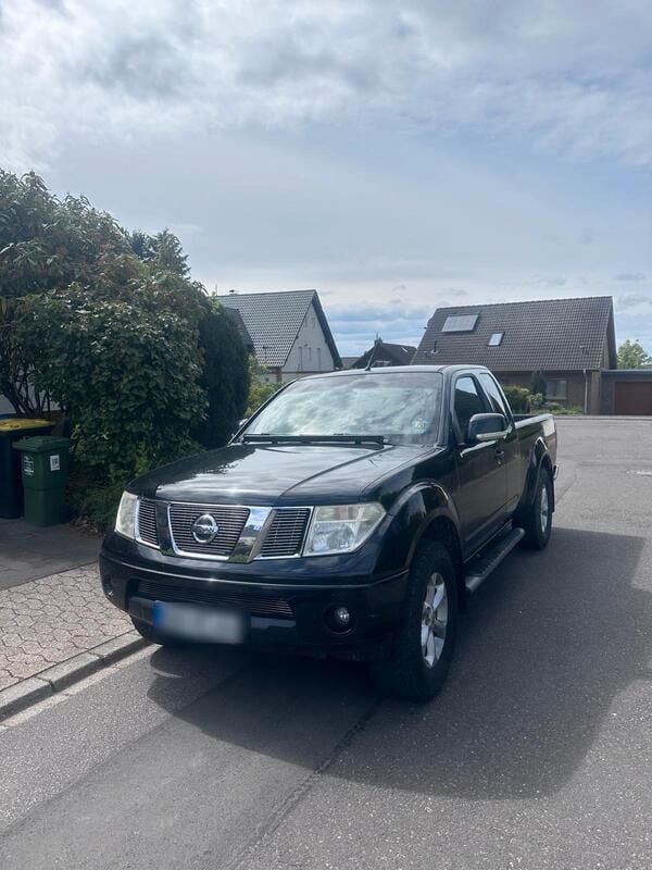 Schwarz Gebraucht 2008 Nissan Navara Abholung | 6.500 € - Bild 1/4