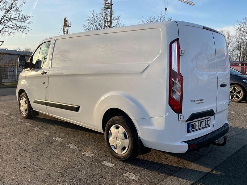 Gebraucht Ford Transit Custom 105 PS (77 kW) 2018 Weiß Van / Kleinbus