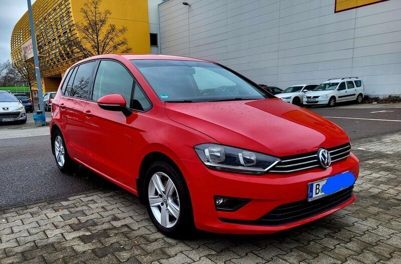 Rot Gebraucht 2014 VW Golf Sportsvan Comfortline Van / Kleinbus | 11.990 € (Fairer Preis) - Bild 1/4