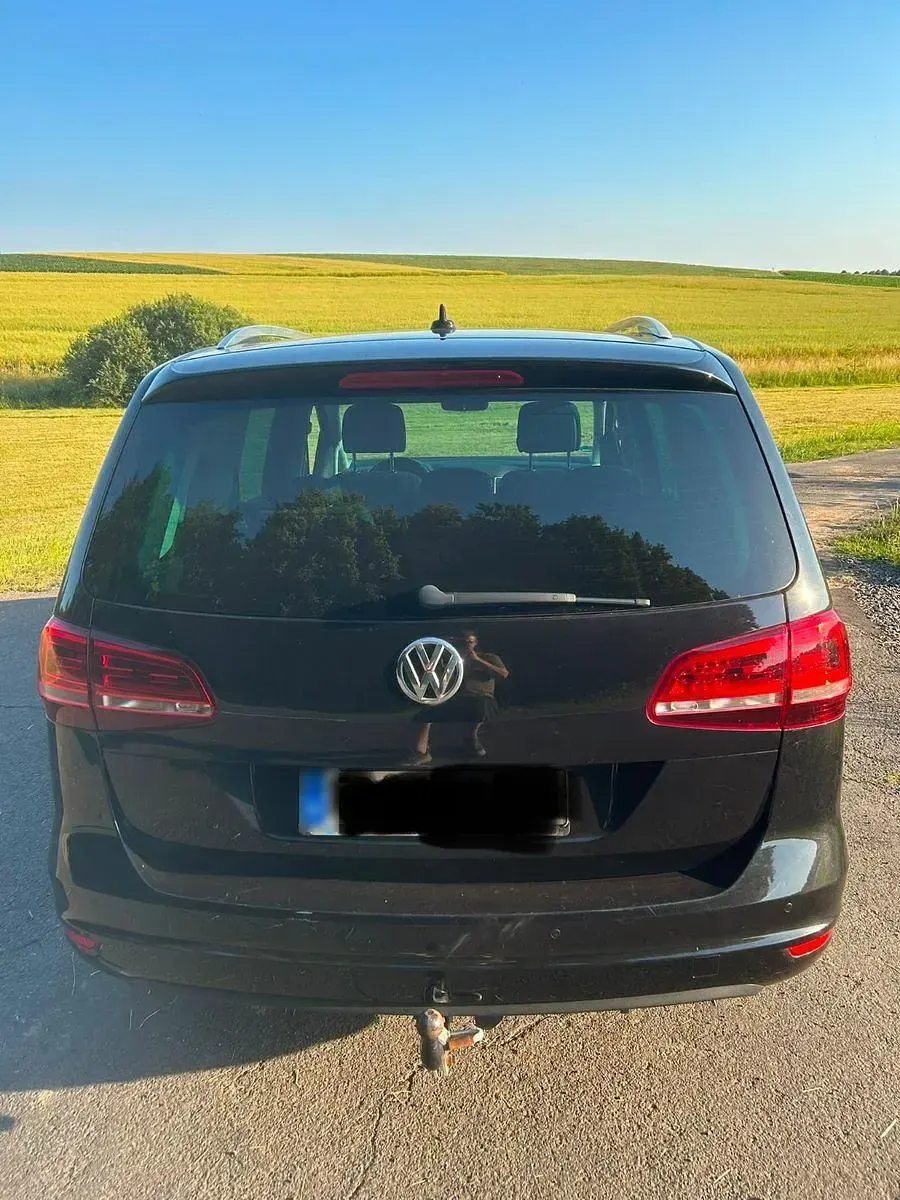 Gebraucht VW Sharan Allstar 150 PS (110 kW) 2016 Schwarz Van / Kleinbus