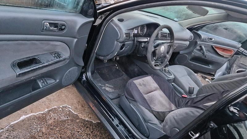 Second-hand VW Passat 101 CP (74 kW) 2004 Negru Break