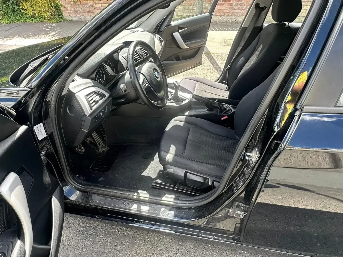 Gebraucht BMW 116 136 PS (100 kW) 2011 Schwarz Kleinwagen