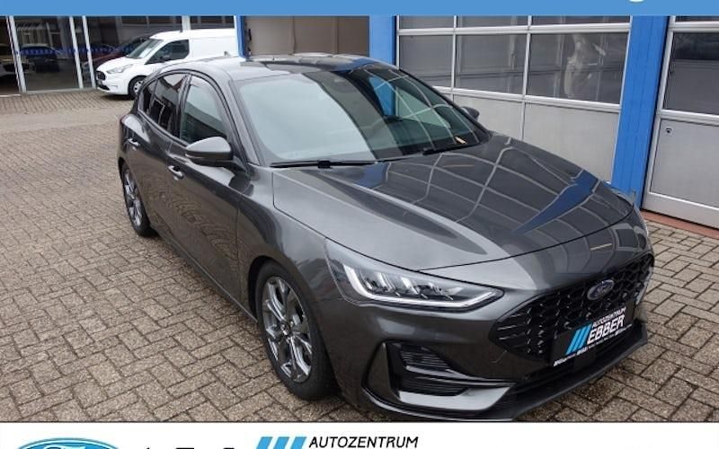 Gebraucht Ford Focus ST-Line X 155 PS (114 kW) 2025 Grau Limousine