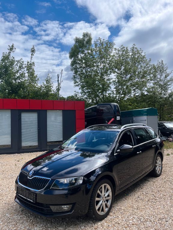 Schwarz Gebraucht 2015 Skoda Octavia Elegance Kombi | 13.900 € (Etwas zu teuer) - Bild 1/4